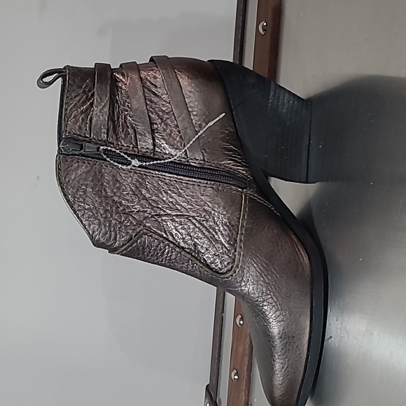 ZODIAC Women's Metallic Silver Green Boots 7.5 - Picture 3 of 4